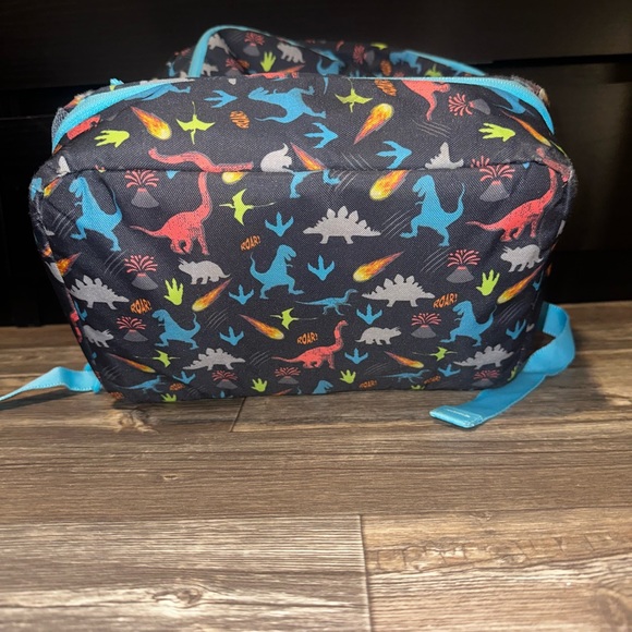 BENTGO KiDs 2-iN-1 BACKPACK & iNSULATED LUNCH BOX - BENTGO BOX iNCLUDED - Picture 4 of 11